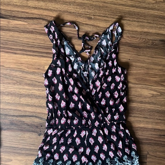 Bundle of TWO Rompers - Picture 5 of 6